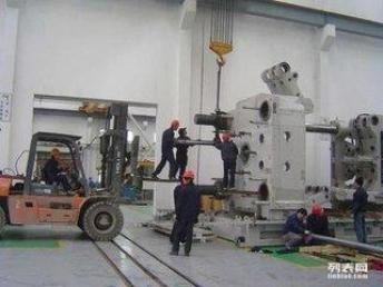 北京叉車出租與工業(yè)機器人制造 現(xiàn)代物流與智能制造的完美結合